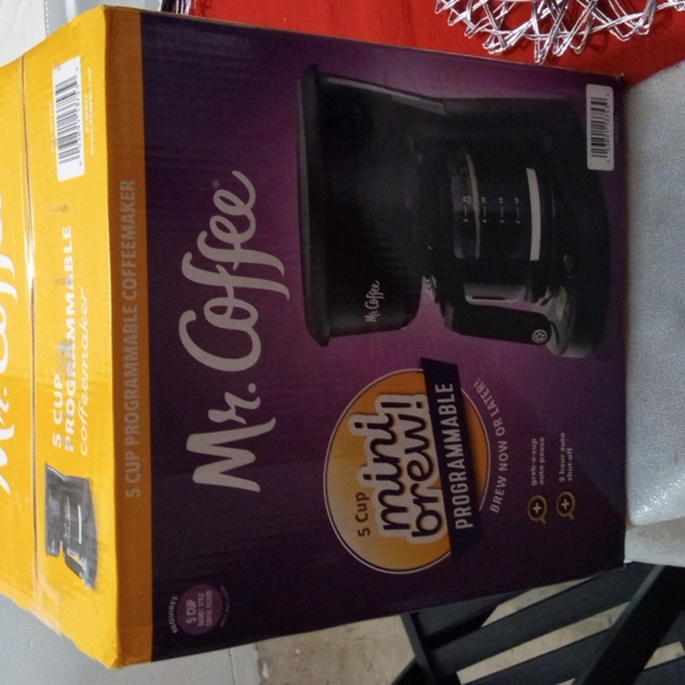Mr. Coffee 5 cup mini brew New